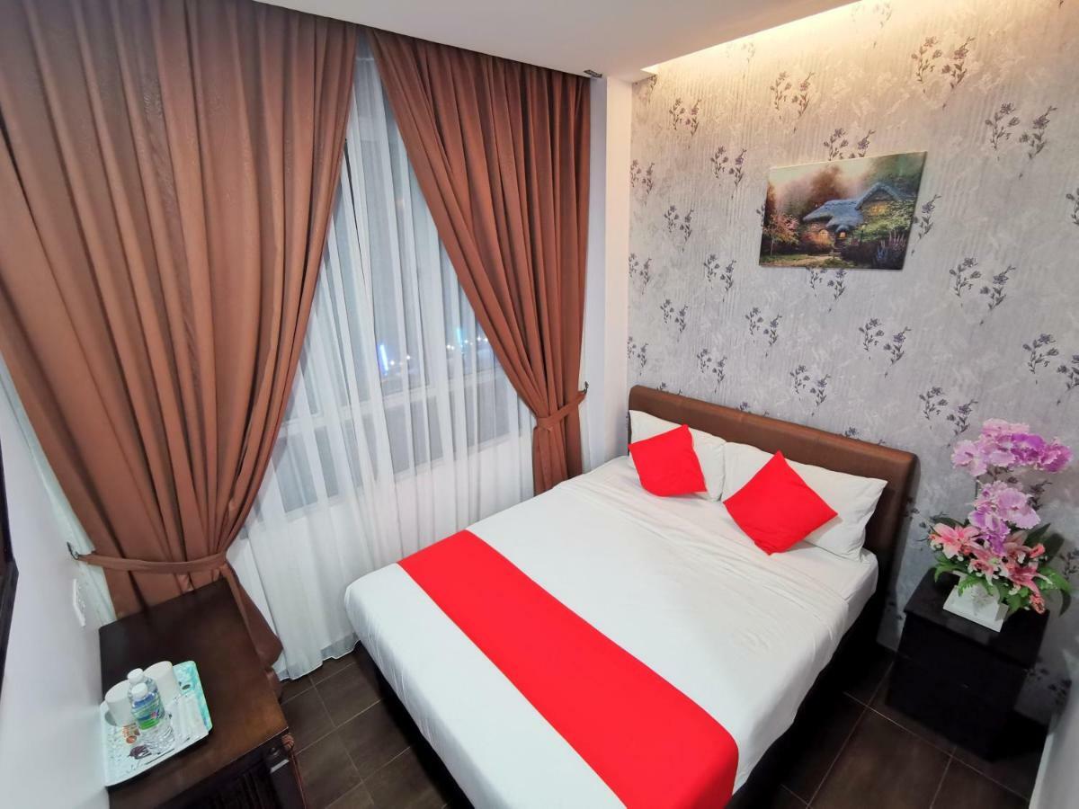 Palazzo Hotel Kulai Dış mekan fotoğraf